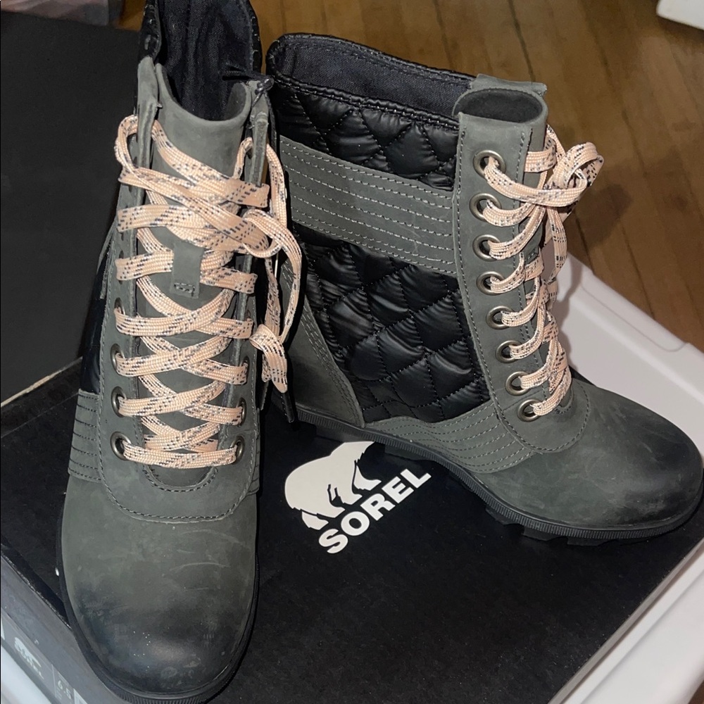 Sorel Women's Black Lace-Up Ankle Boots